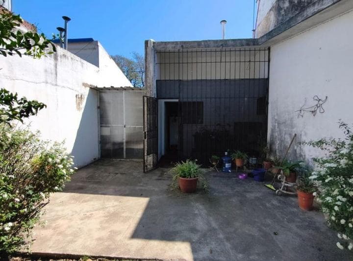 Gran Oportunidad Casa Sobre Av Bulnes Al 3400 - 3 Dorm.. - 4