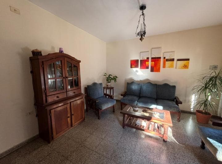 Casa 2 Dorm. Patio y Cochera en Pueyrredón - Venta - 3