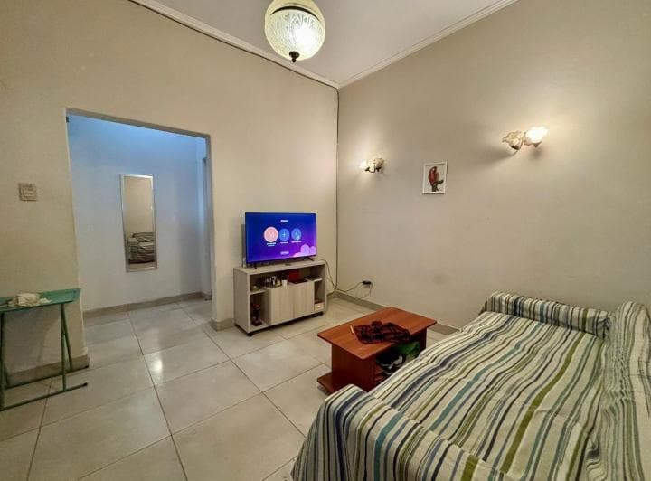 Casa 3 Dorm. Reciclada a Nueva en Los Paraísos - Venta - 3