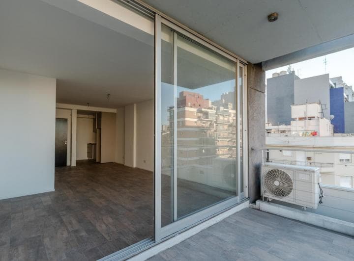 Luminosa Oficina Monoambiente en Venta y Alquiler, Cerca de Todo, en Caballito. - 5