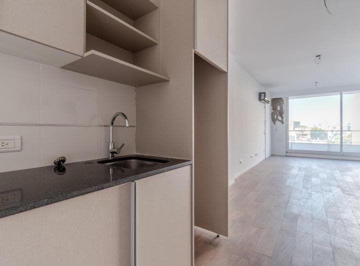 Luminosa Oficina Monoambiente en Venta y Alquiler, Cerca de Todo, en Caballito. - 4