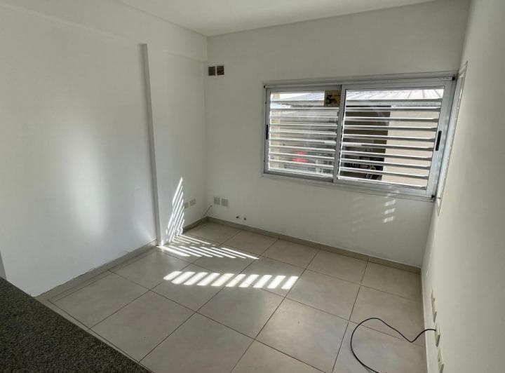 Alquiler Departamento 2 Ambientes Bernal - 2