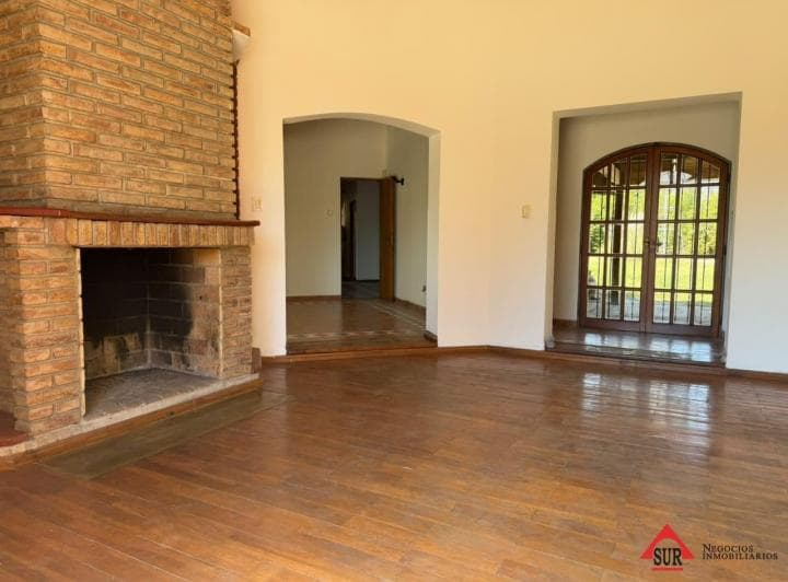 Excelente Propiedad en Venta Sobre Gran Terreno, 3 Dorm., Gran Parque con Asador y Pileta - 5