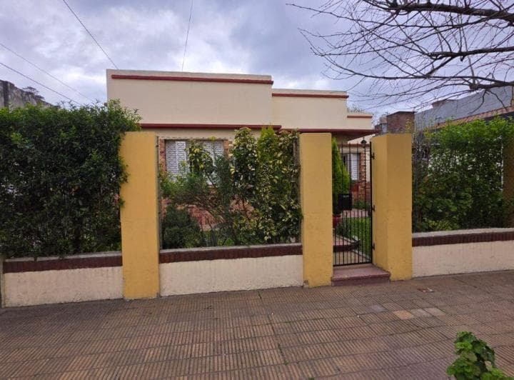 Venta Casa PH 4 Ambientes con Cochera y Jardín en José C. Paz - 2