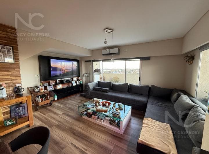 Departamento 4 Ambientes Tipo Duplex en Venta Klover Plaza! C/3 Cocheras y Baulera. Retasado! - 3