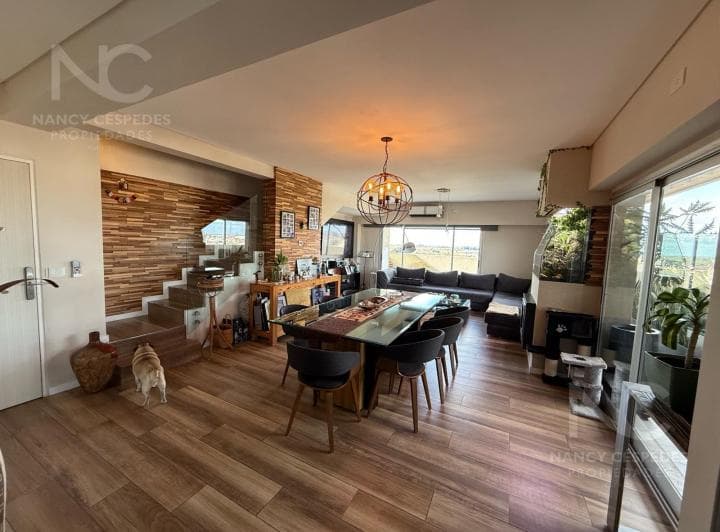 Departamento 4 Ambientes Tipo Duplex en Venta Klover Plaza! C/3 Cocheras y Baulera. Retasado! - 2
