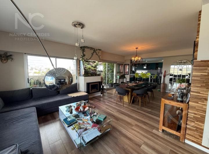 Departamento 4 Ambientes Tipo Duplex en Venta Klover Plaza! C/3 Cocheras y Baulera. Retasado! - 4