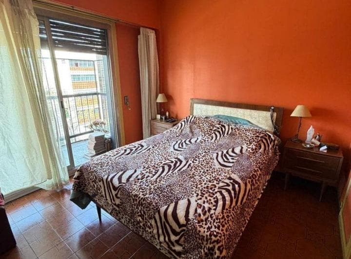 3 Ambientes Al Frente con Balcón Sobre Av Montes de Oca en Venta Barracas - 5
