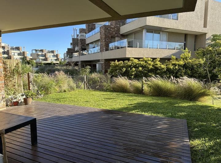 4 Ambientes con Jardín en Una Planta en Venta en Las Piedras - Nordelta - 3