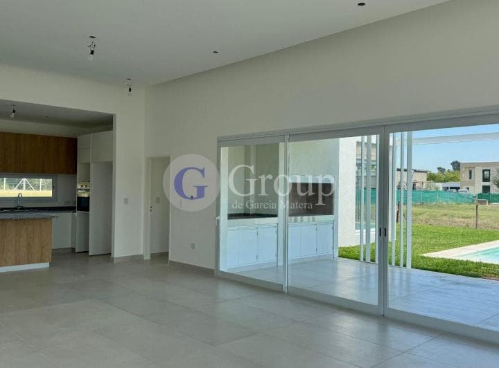 Casa en Venta en Santa Sofía, Pilar del Este, Pilar - 2