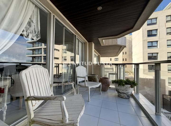 Apartamento en Península, 3 Dorm. - 5