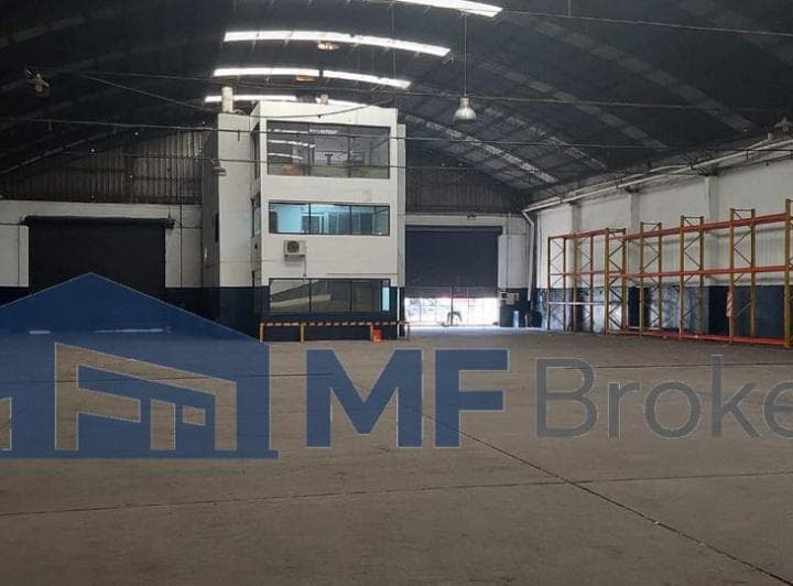 Excelente Galpón en Zona Industrial Ballester - 3