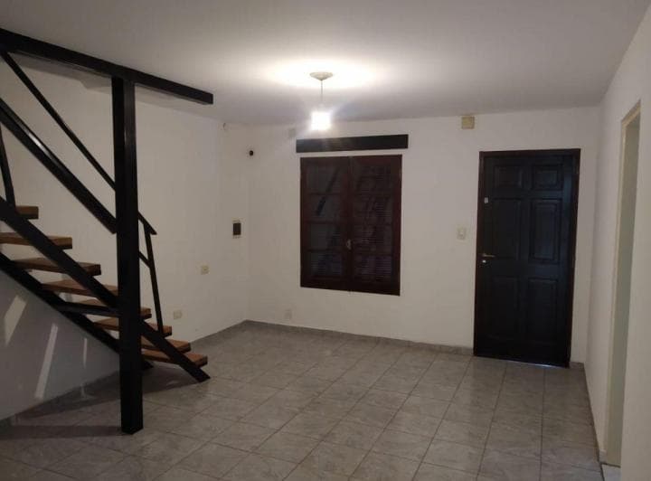 Av Hermosa Vivienda. - Linda Zona a Una Cuadra del Dino R - 20. - 5