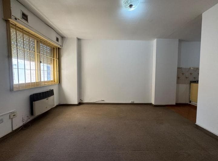 Dpto 2 Dorm. a m de Av Colon - Alquiler! - 4