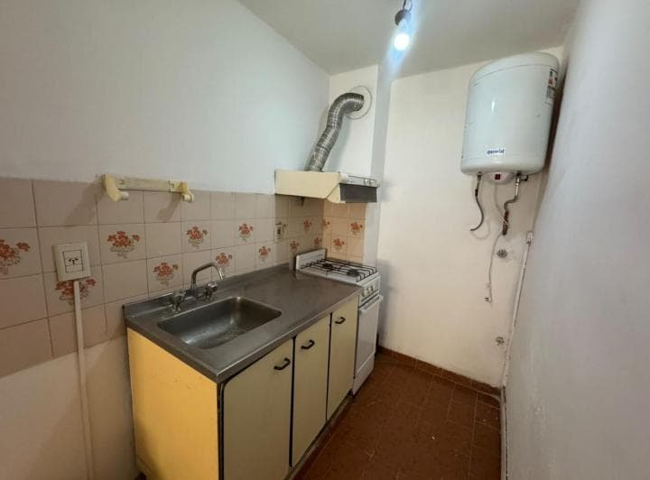 Dpto 2 Dorm. a m de Av Colon - Alquiler! - 5