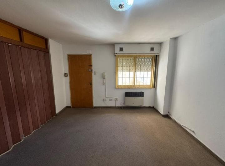 Dpto 2 Dorm. a m de Av Colon - Alquiler! - 2