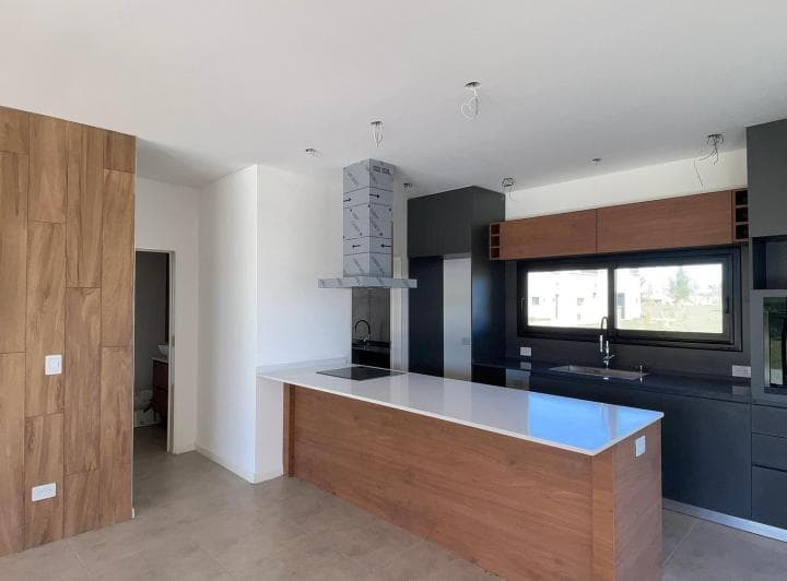 Venta - Casa 4 Ambientes C/pileta - San Vicente - 4