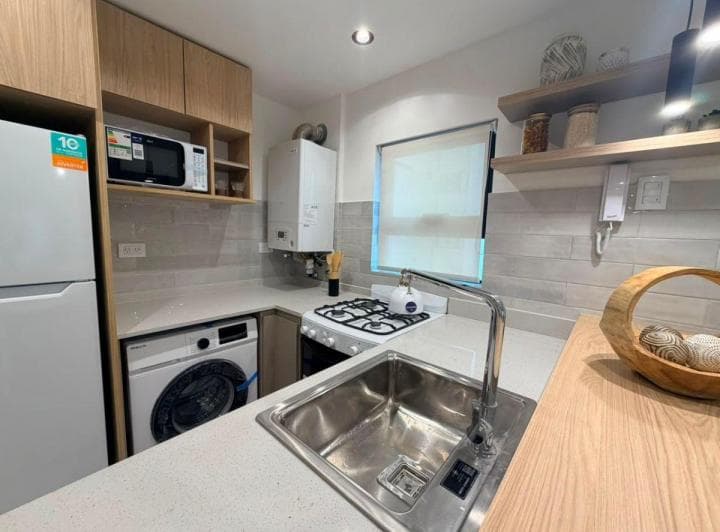 Venta Departamento 3 Ambientes Zona Plaza Colón - 2