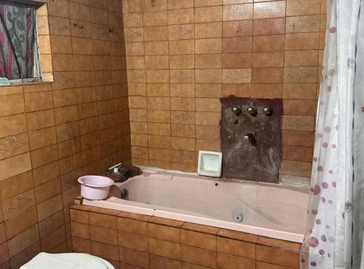 Venta de Casa en Av Novak, Florencio Varela - 4