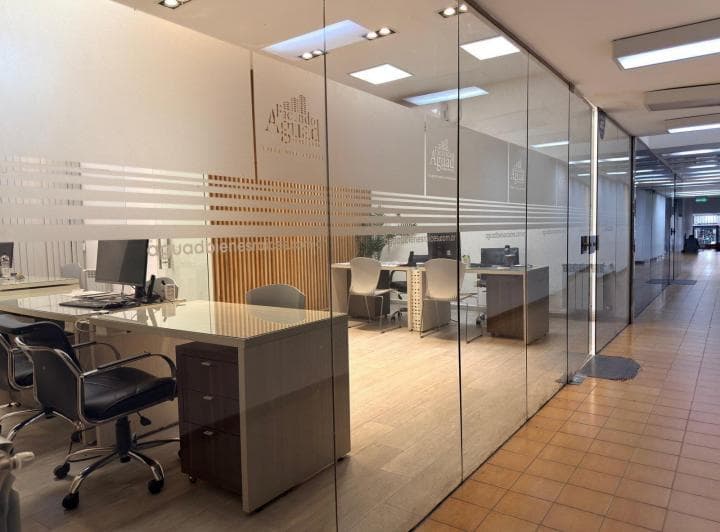 Oficina - Planta Libre + Privado - Centro - 3