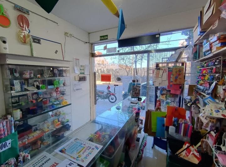 Alquiler Local Comercial 21 m - Barrio General Paz - 5