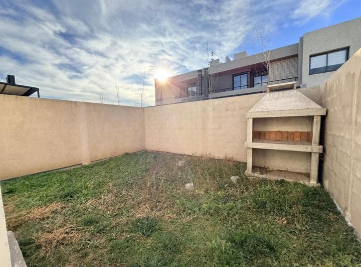 Dúplex 2 Dorm. 1 Baño Patio con Asador Pérgola - 5