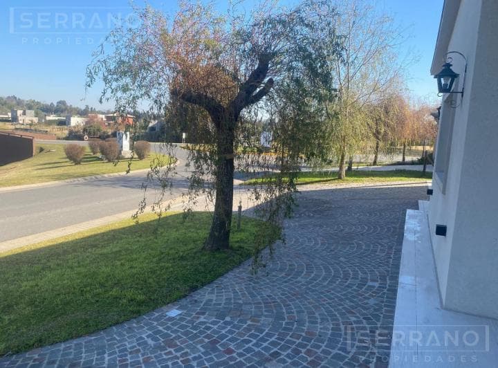 Venta Casa a Estrenar 3 Dorm. Al Agua con Salida Al Rio Lujan Barrio Nautico El Cazal. - 3
