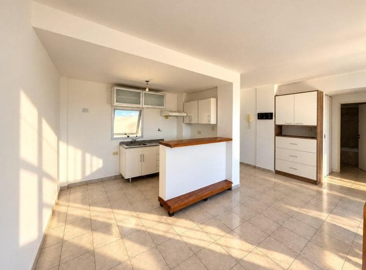 Alquiler Departamento 2 Ambientes con Cochera en Villa Pueyrredon - 2
