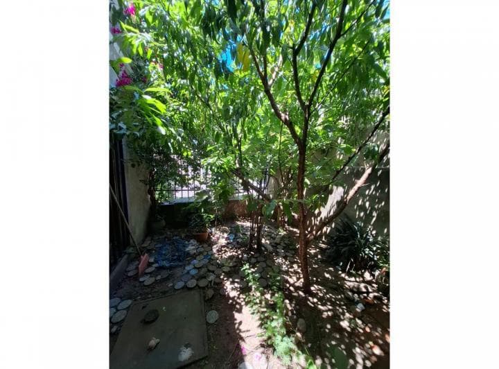 Amplia Casa en Venta con Garaje. Dos Casas en Una. Apto Credito. - 3