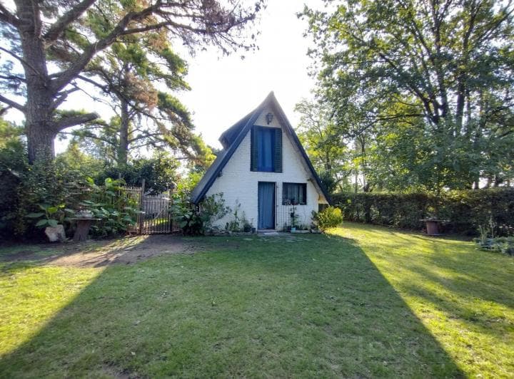 Venta. Casa Alpina. 2 Ambientes Sobre Lote de 595 m². Barrio Parque Sakura - 2