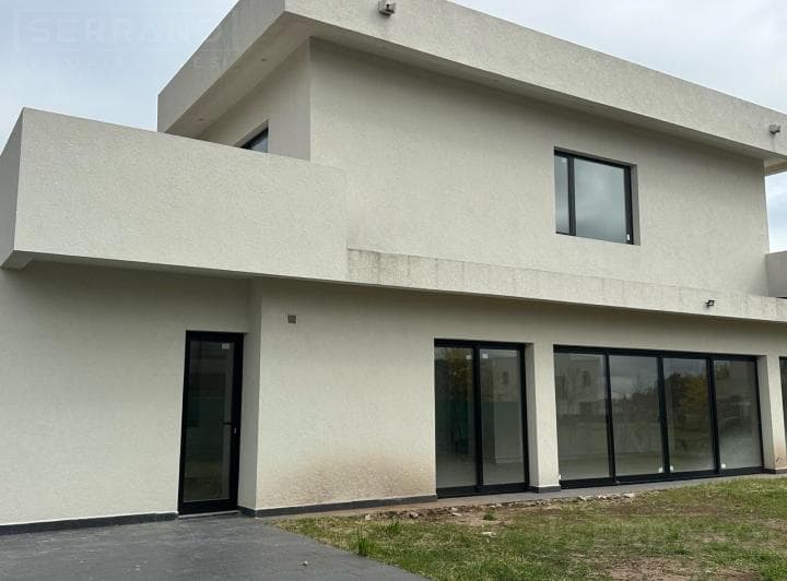 Venta Casa de 6 Ambientes en Haras de Santa Maria, Escobar - 5