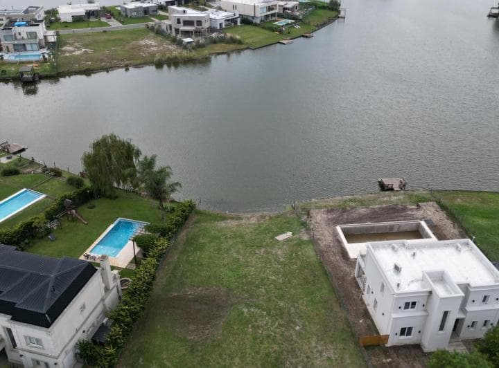 Lote a La Laguna en Venta, Escriturado, Área 6, San Sebastián. Pilar - 3
