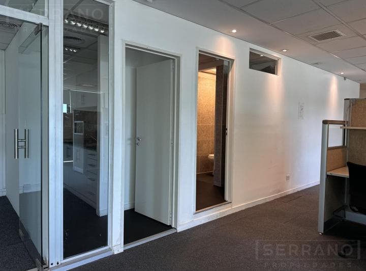 Oficina en Alquiler en Planta Baja de 278 m² con 5 Cocheras en Martínez - 2