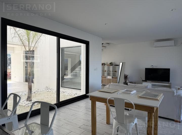 Casa en Venta de 4 Ambientes con Pileta y Salida Al Río Luján en El Náutico Canal Villanueva, Tigre - 5