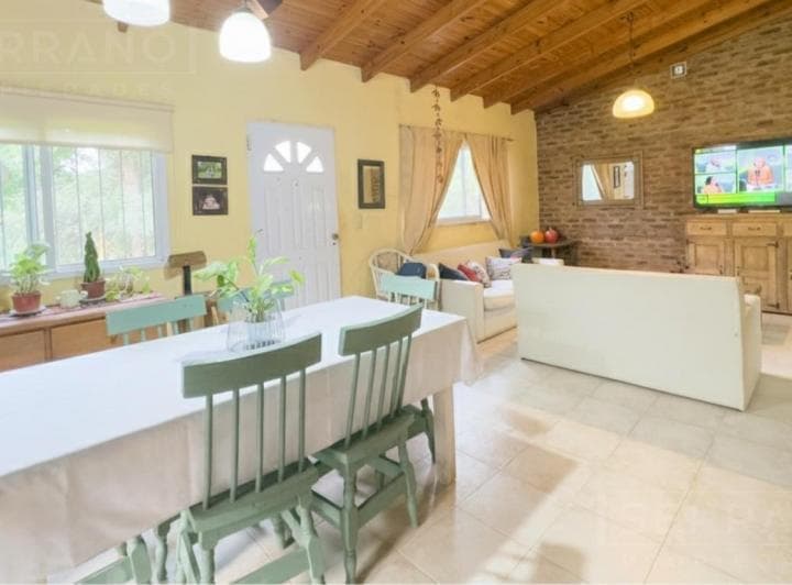 Venta Casa 4 Ambientes en Barrio Parque Jularó, Exaltacion de La Cruz - 5