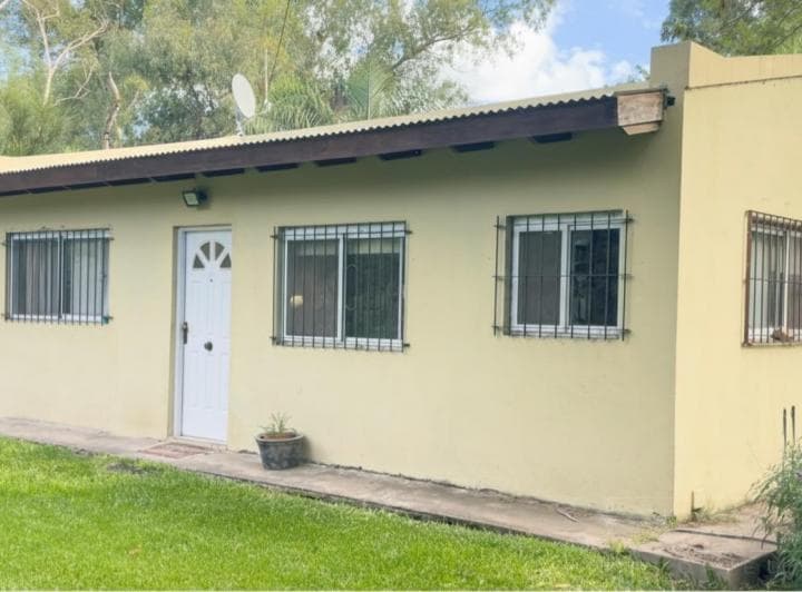 Venta Casa 4 Ambientes en Barrio Parque Jularó, Exaltacion de La Cruz - 3