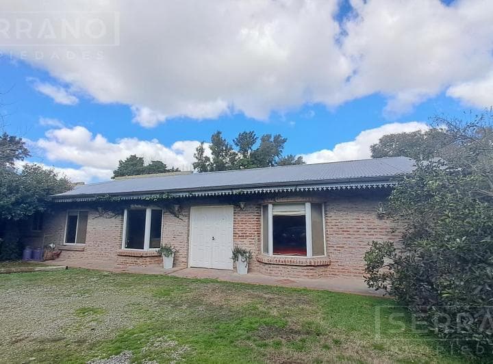 Venta. Casa 5 Amb con Pileta. Wood Frame. Lote 1000 m². Barrio Parque Exaltación - 5