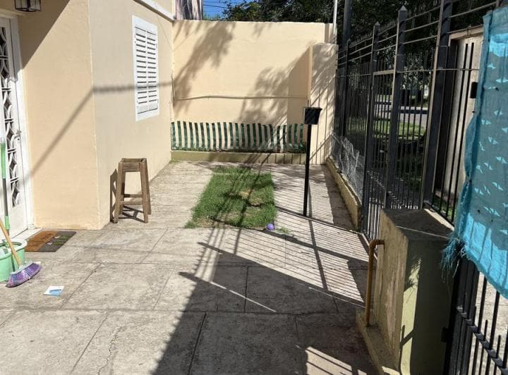 Venta o Permuta Casa 3 Amb con Excelente Ubicación. Lanusse - 4