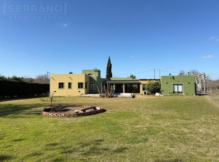Venta Casa 3 Dorm., Suite, Pileta en Barrio Amancay, Fatima, Pilar - 5