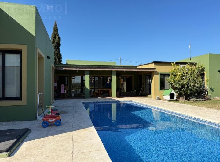 Venta Casa 3 Dorm., Suite, Pileta en Barrio Amancay, Fatima, Pilar - 2
