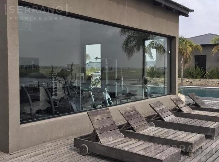 Venta Lote Interno con 20 Mtrs de Espacio Verde en Barrio Nautico El Naudir. - 5