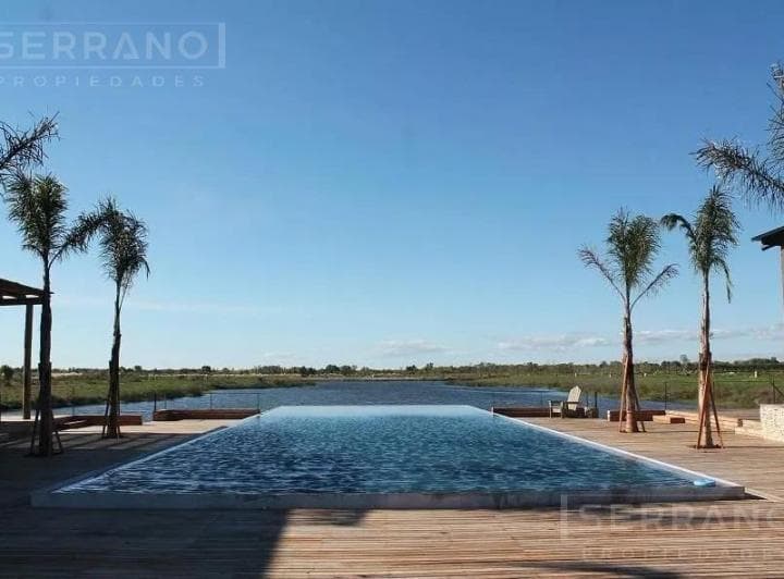 Venta Lote Interno con 20 Mtrs de Espacio Verde en Barrio Nautico El Naudir. - 2