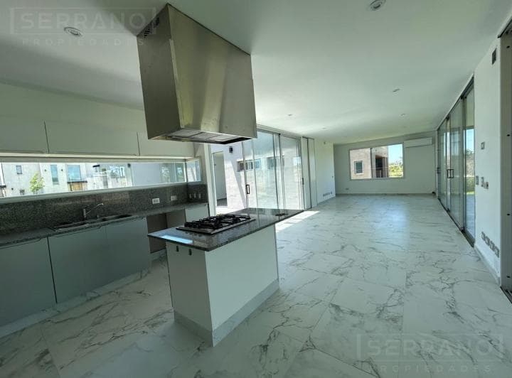 Casa de 3 Dorm. y Pileta en Venta, Area 11, Barrio San Sebastian, Escobar - 3