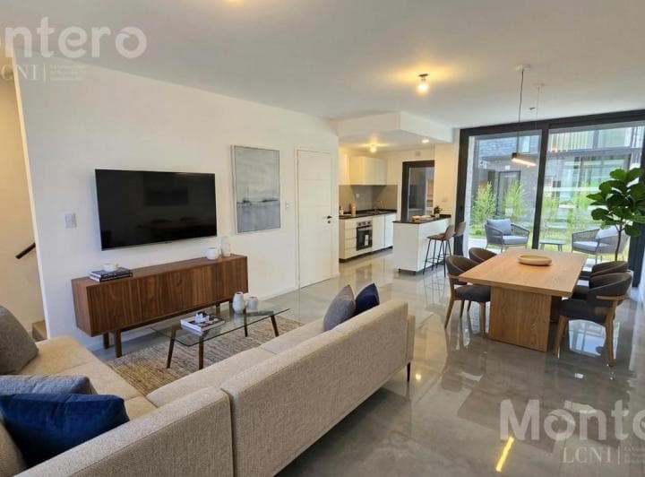Casa Tríplex en Sunny, Camino de Los Remeros Tigre, Parrilla, Lote 97 - 5