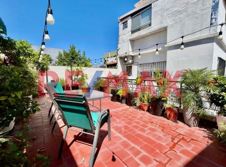 Venta Depto 5 Amb C/ Balcón, 2 Cocheras y Patio - 2