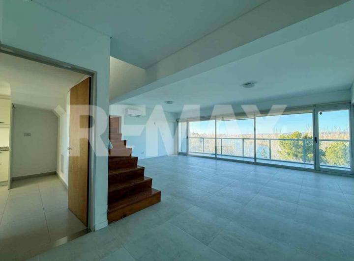 Venta Penthouse + 2 Cocheras en Ribera Urbana Nqn - 2