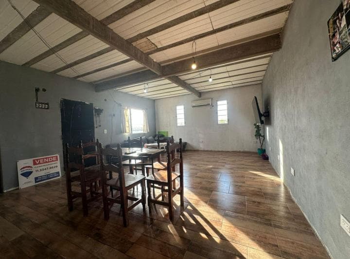 Venta Casa 3 Ambientes con Gran Lote - 4