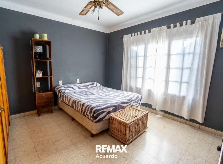 Venta - Casa La Emilia - 2 Hab - Cochera - Apta a Credito - 4