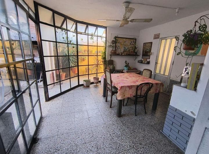 Venta Casa Multifamiliar con Cochera Lanus Este - 2