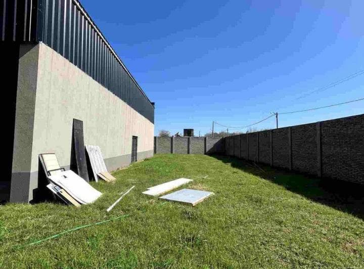 Venta Galpon con Amplio Lote Ibarlucea 50% Entrega - 4